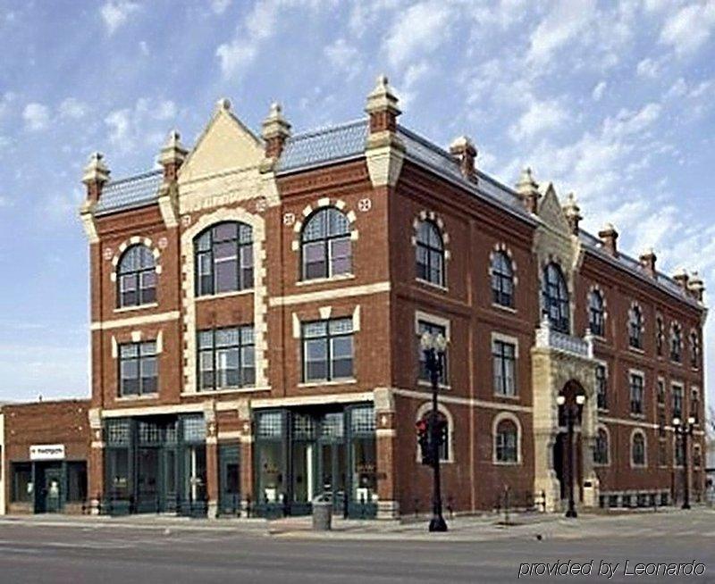 Holiday Inn Express Hotel & Suites Mcpherson By Ihg Exterior foto